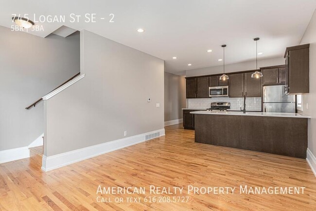 Photo - 745 Logan St SE Unit 2