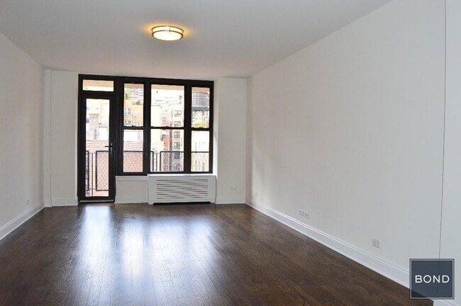 Building Photo - 165 E 35th St Unit 12G Rental