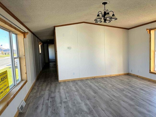 Photo - 737 S Billings Blvd