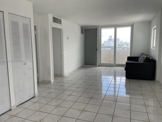 Photo - 1750 James Ave Unidad 7A