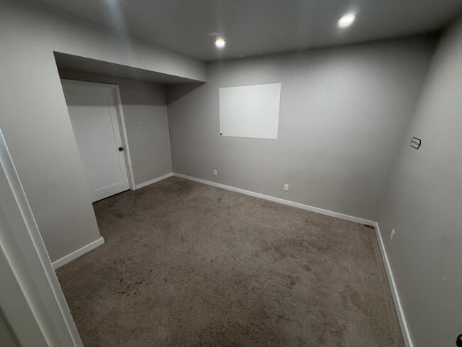 2417 Como Ave SE