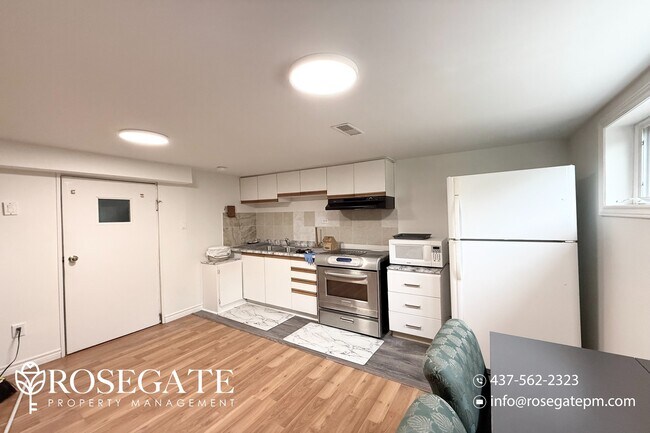 Photo - Newly Renovated 1-Bedroom Gem in Scarborou... Unit 2