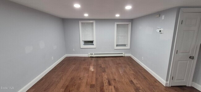 Photo - 22 Clermont St