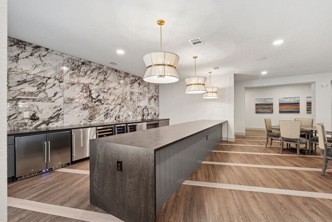 Photo - Promenade Apartments