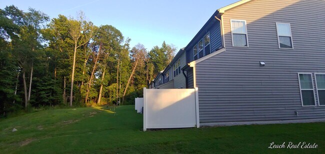 1033 Coldstream Dr