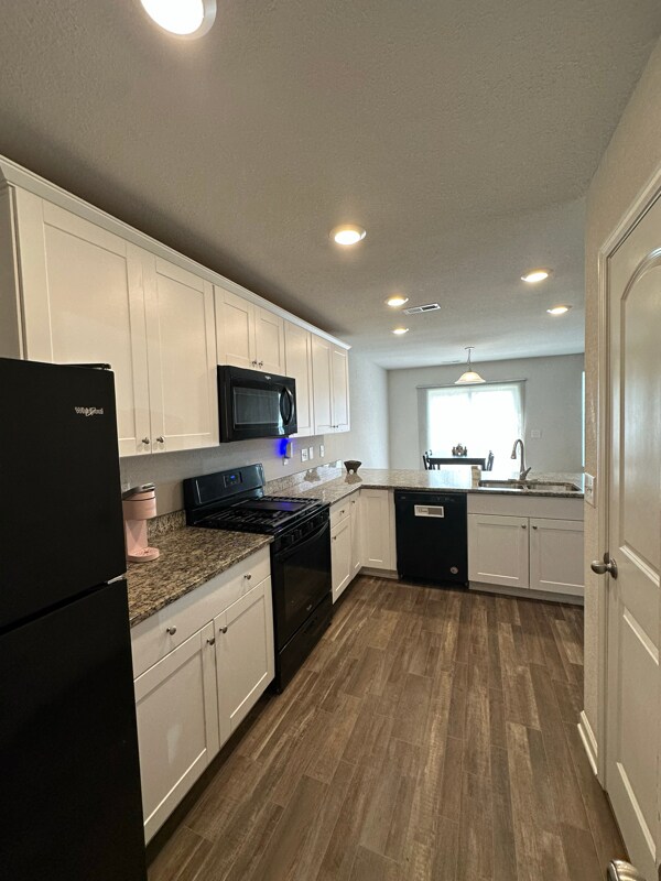 Photo - 2071 Alderman Way