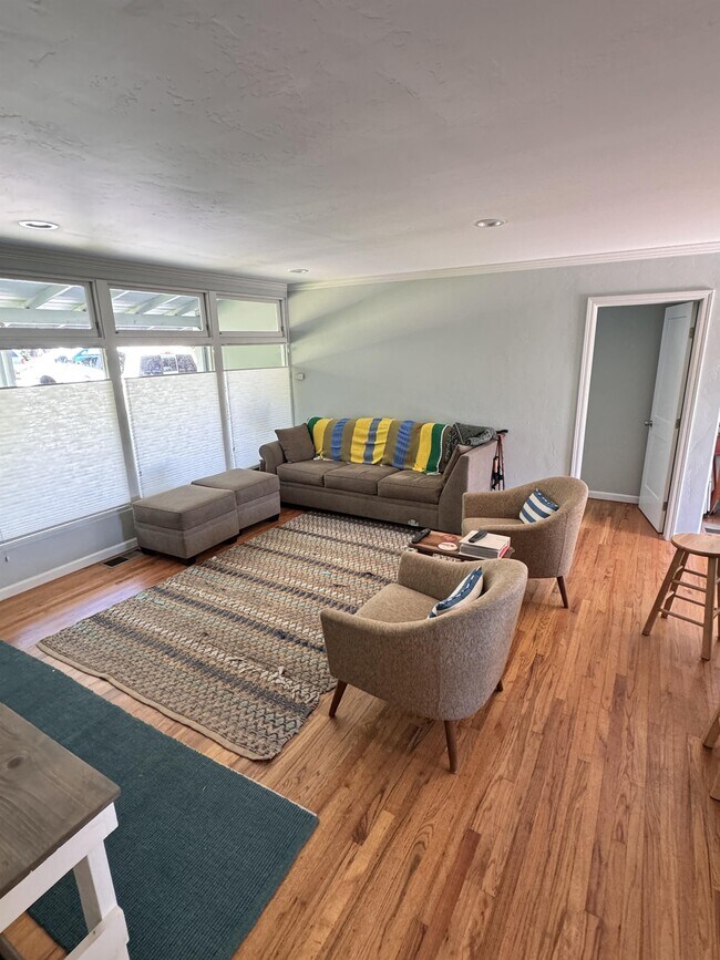 Photo - 1843 Beryl St