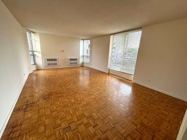 Photo - 33 Pond Ave Unidad 401
