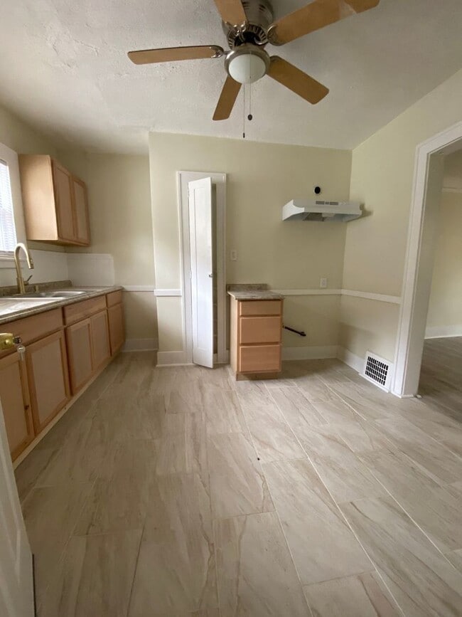 Photo - 14565 Hubbell Ave Unidad 14565 Hubbell Upper