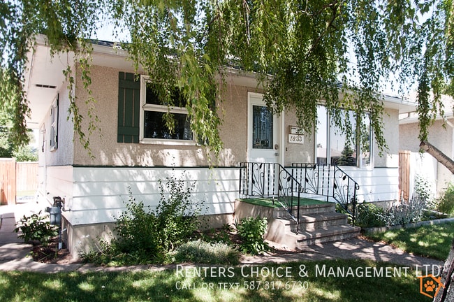 Pet Friendly Basement Suite with Private Fenced Yard! - Pet Friendly Basement Suite with Private Fenced Yard!
