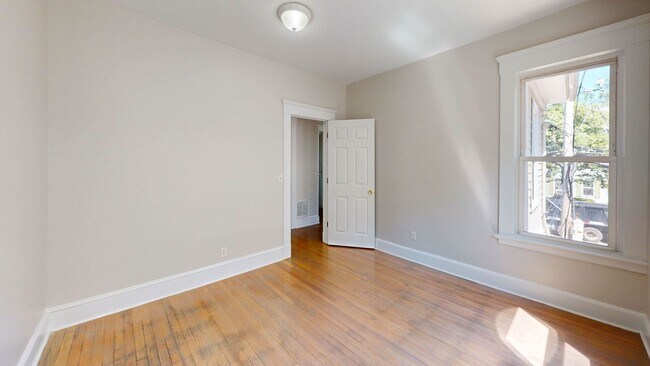 Photo - 254 Orchard St