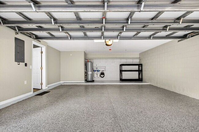 Photo - Immaculately updated 3/2.5 Three-Story Maitland Condo in Visconti!