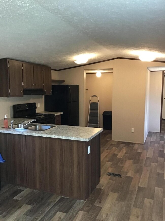 Photo - 315 Juniper Dr