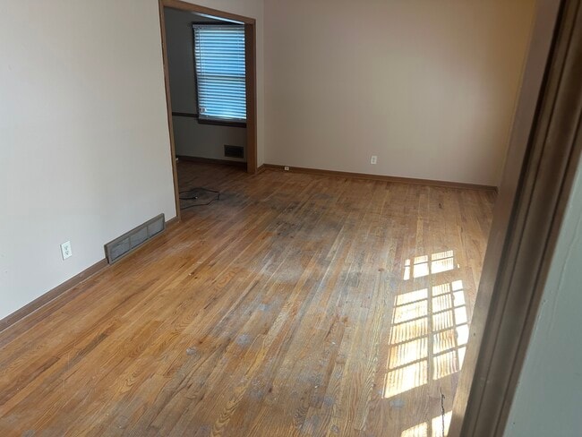 Photo - 6800 E 101st St