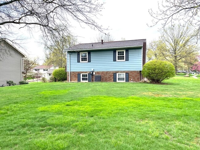 Photo - 396 Forest Ln