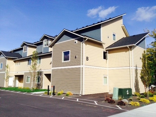 Photo - Cedar Crossing Apartments