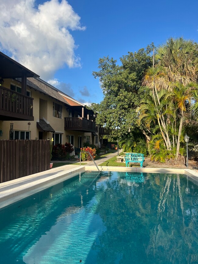 Building Photo - 312 Southwind Dr Unit 107