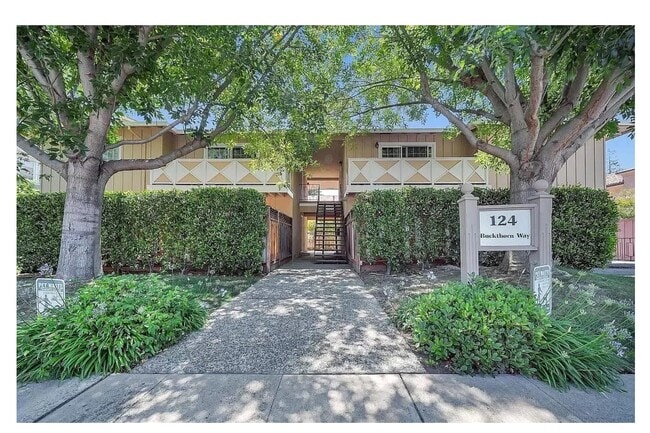 Photo - 124 Buckthorn Way