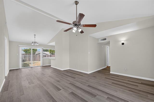 Photo - 517 Willow Oak Dr