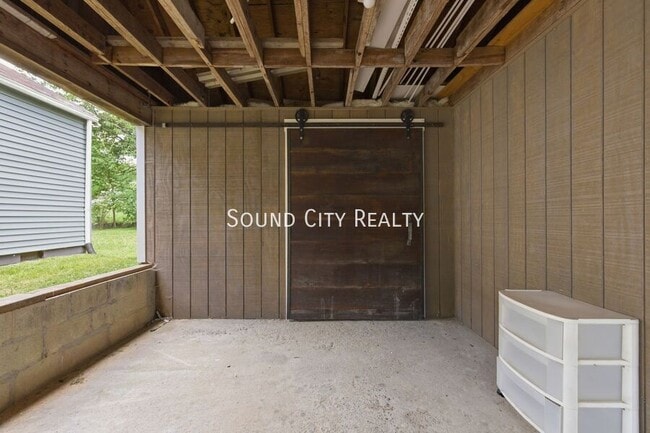 Photo - 113 Neese Dr