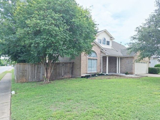Photo - 2122 Wheaton Trail