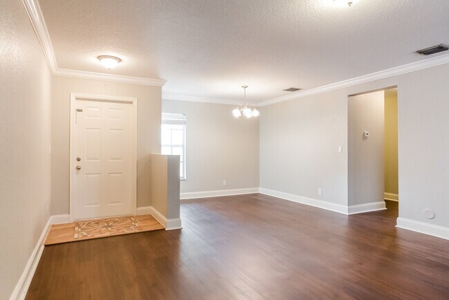 Photo - 11961 Donlin Dr