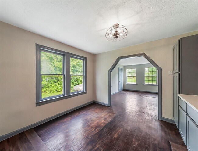 Photo - 4142 Mallow St