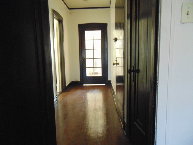 Photo - 849 W 83rd St Unit 1