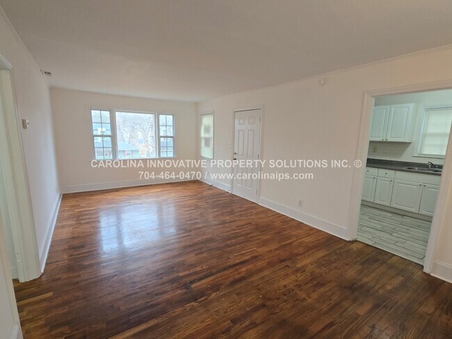 Photo - 2711 Beech Nut Rd