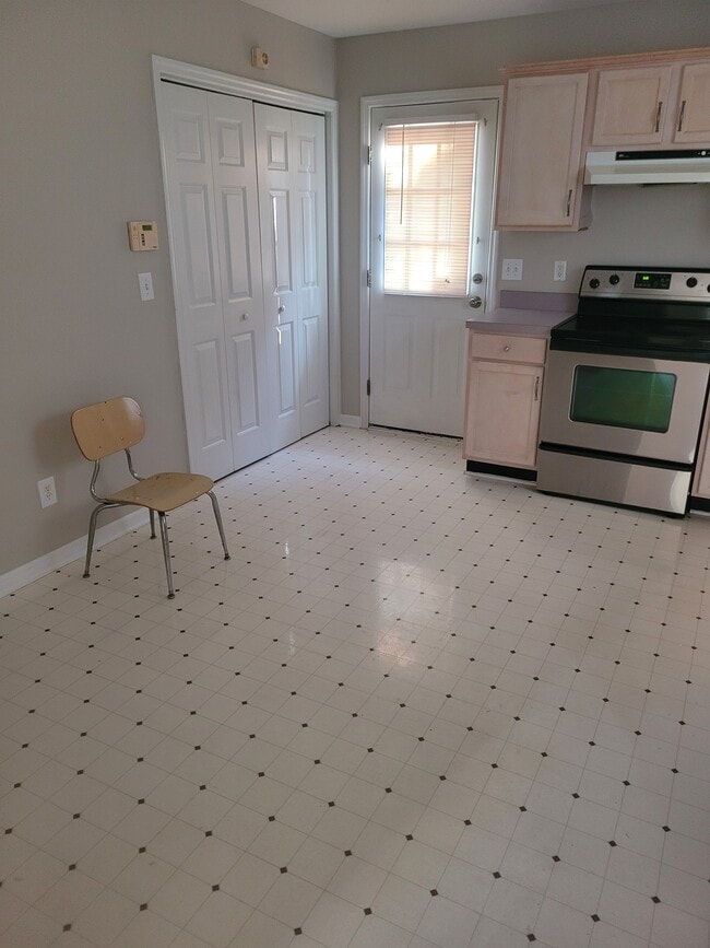 Photo - 604 Forest Park Ct