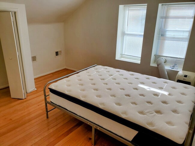 Bedroom - 2509 10th St NE
