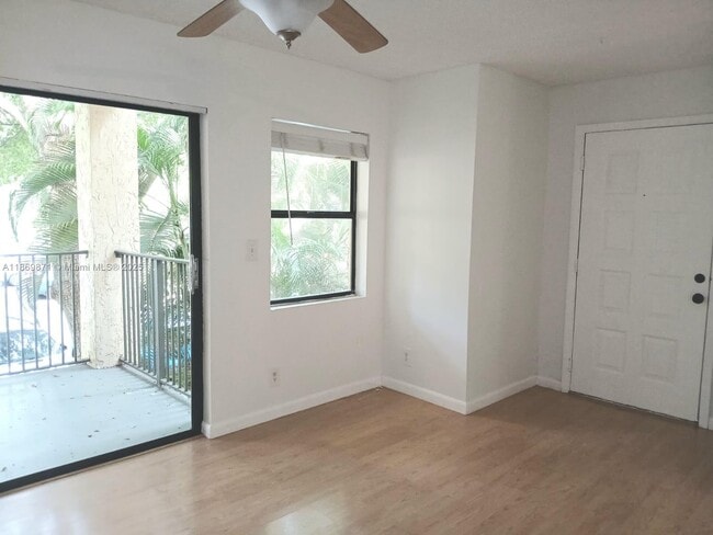 Photo - 9999 Summerbreeze Dr Unit 1005