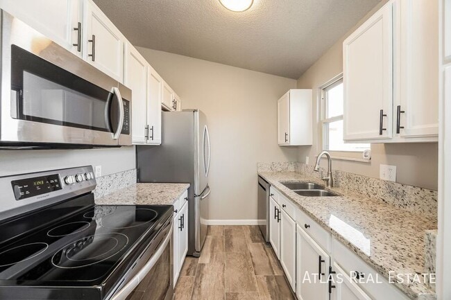 Photo - 2115 Bainbridge Rd