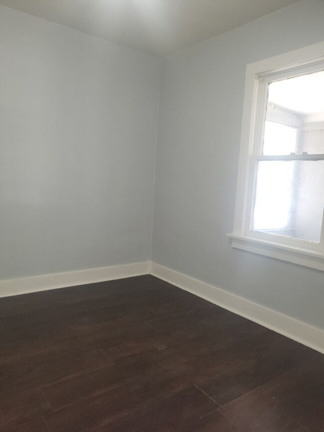 Photo - 2529 Jarman St