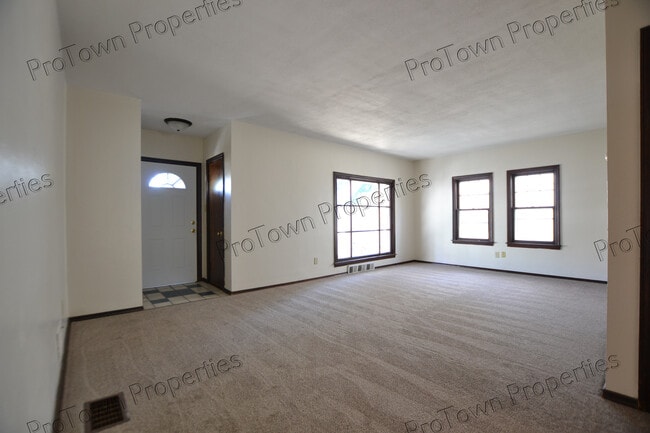 Photo - 719 Cowles Ave