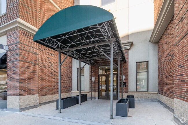 Photo - The Peninsula at City Place