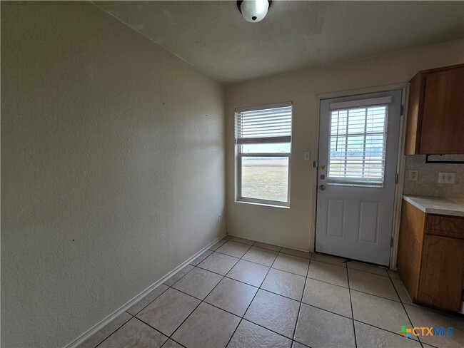 Photo - 1206 Industrial Blvd Unidad C