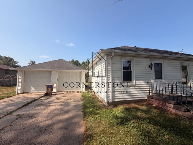 Photo - 2 Bedroom House In RC, 2 Car Garage $825