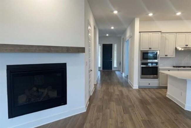 Photo - 653 Wolf Rdg Rd