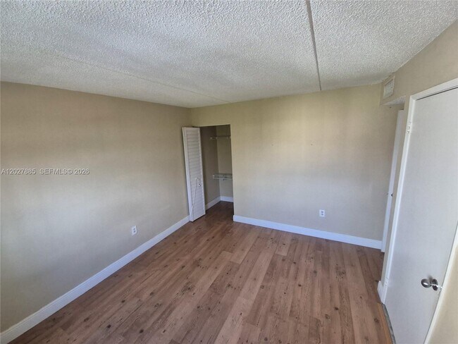 Photo - 6045 NW 186th St Unit 308
