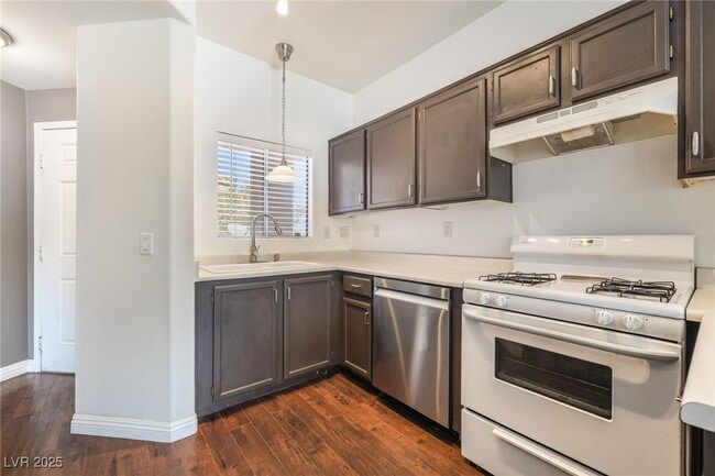 Photo - 1050 E Cactus Ave Unit 2034