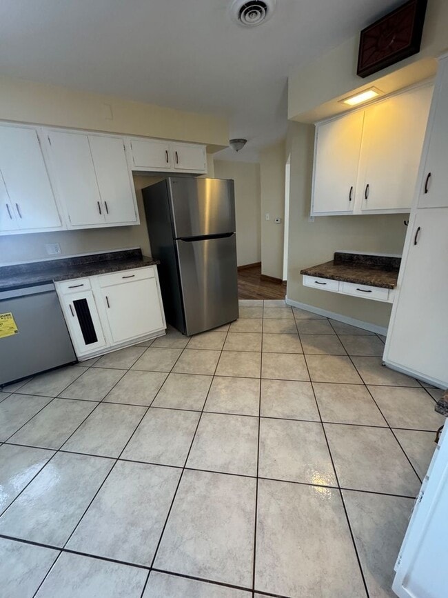 Photo - Large Ranch Style Home for Rent with Attached 2 car garage