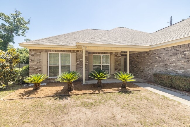 Photo - 203 Hayne Dr