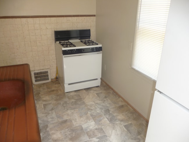 Photo - 253 W Chesterfield St