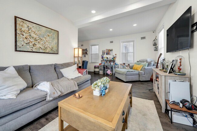 Photo - 632 Chase Ave