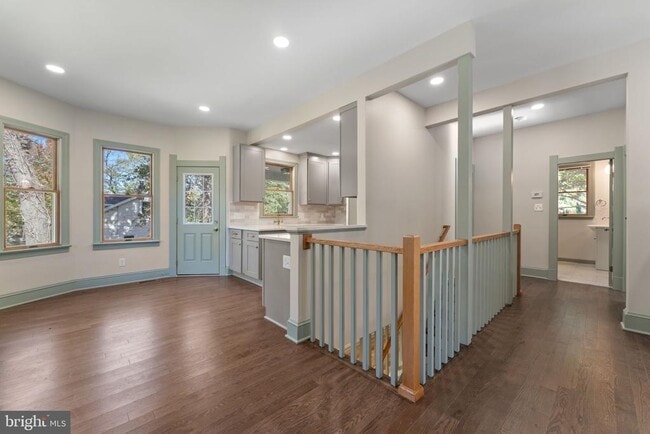 Photo - 6107 44th Ave