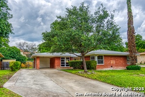 Photo - 211 Green Meadow Blvd