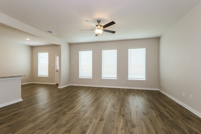 Photo - 468 Beechwood Hacienda Dr