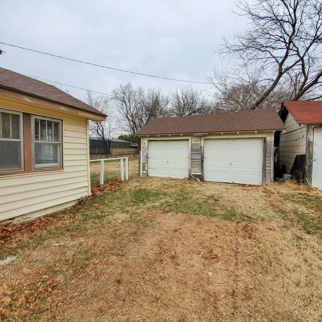 Photo - 3 Bedroom 1 Bath Home In Shawnee