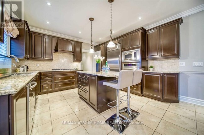 Photo - 18 Soleil Blvd